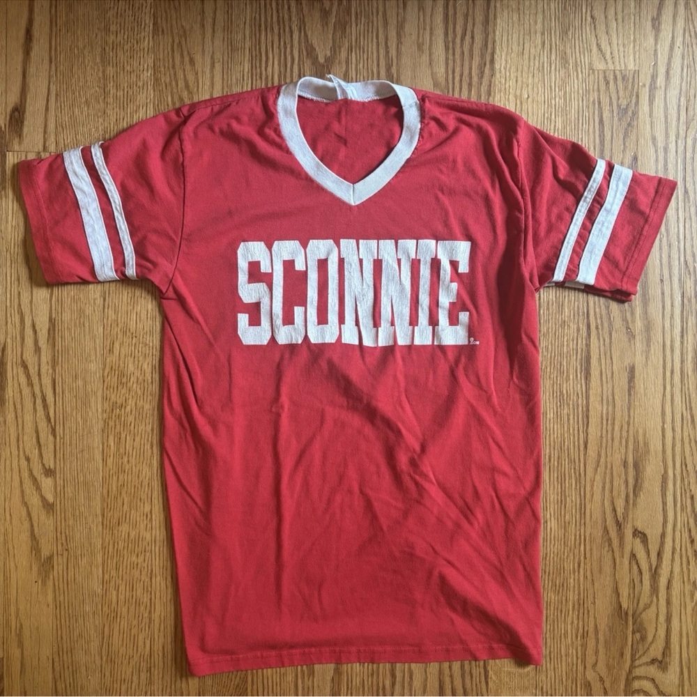 Vtg Style Wisconsin Badgers Women’s V Neck T Shirt Red White UW Madison